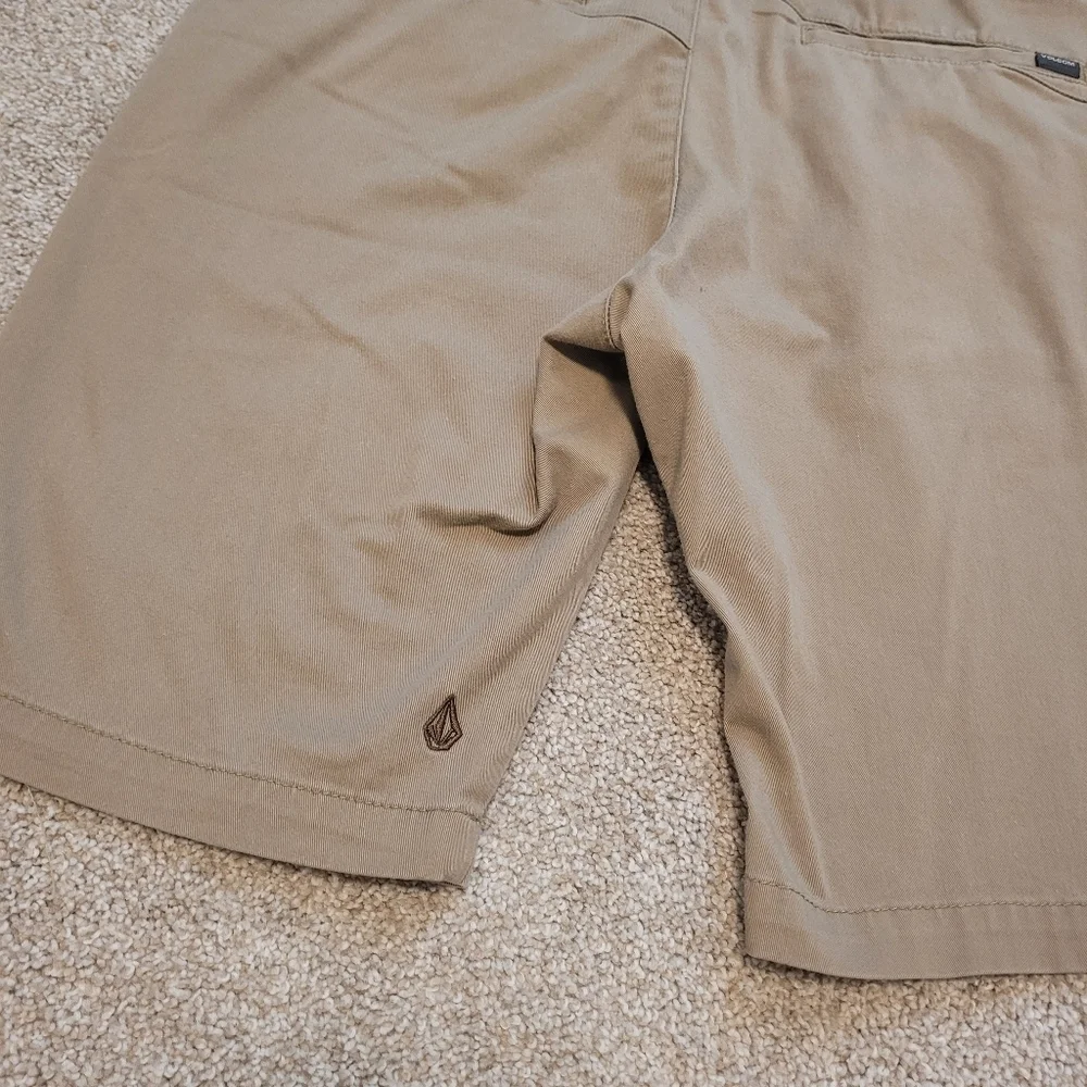 Volcom Mens Frickin Modern Stretch Short Khaki Size 32